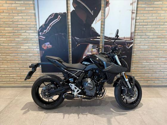 SUZUKI GSX-8S SUZUKI GSX-8S